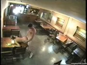 วินาทีกล้องวงจรปิดถ่ายคู่รักแอบมาเย็ดกันในร้านอาหารช่วงที่ไม่มีคนหารู้ไม่ว่ากล้องกำลังถ่ายตอนเย็ดกัน