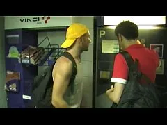 คลิปเกย์เด็ดมาก อัดตูดเด็กด้วยควย10นิ้วเอาสดมิดด้ามลึกๆวินาทีปล่อยน้ำเงี่ยนอัดตุดน้ำนี้ไหลทะลักเยิ้ม